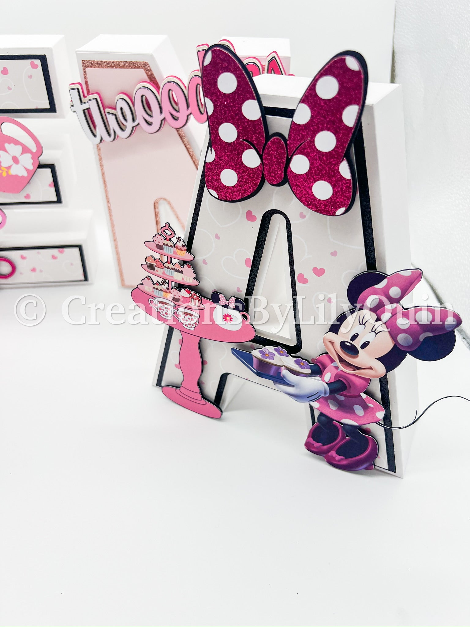 MOUSE 3D LETTERS 8"